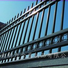 市政工程塑料圍擋的多樣化應用與制作工藝解析——以河南新力產品為例